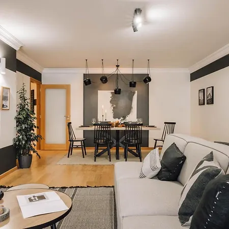 Male - 3 Bedrooms In Arroios * Lizbona