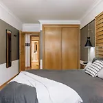 Male - 3 Bedrooms In Arroios Apartamento Lisboa