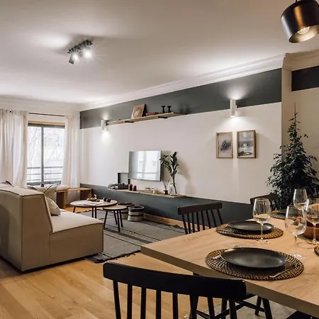 Apartament Male - 3 Bedrooms In Arroios *