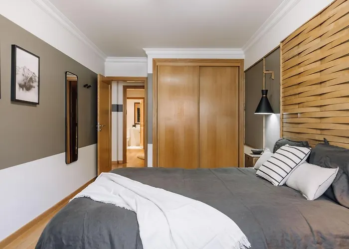 Male - 3 Bedrooms In Arroios Lejlighed Lisboa